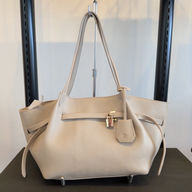 【story.】LT WHISKERS TOTE M