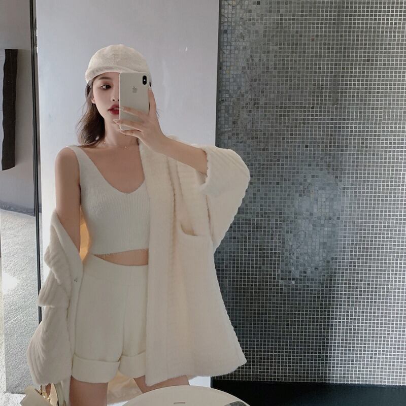 スリーピース2020年秋新しいネットレッドファッションスーツ女性の優しいセーターカーディガンジャケットニットベストショーツ ドラファッションホール55280995839