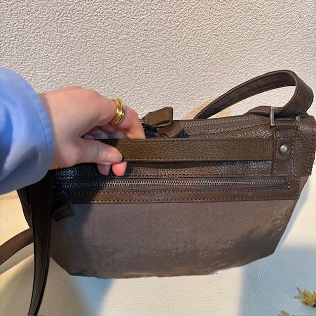 B.stuff　ナイロンコンビショルダーバッグ(ケッパー)