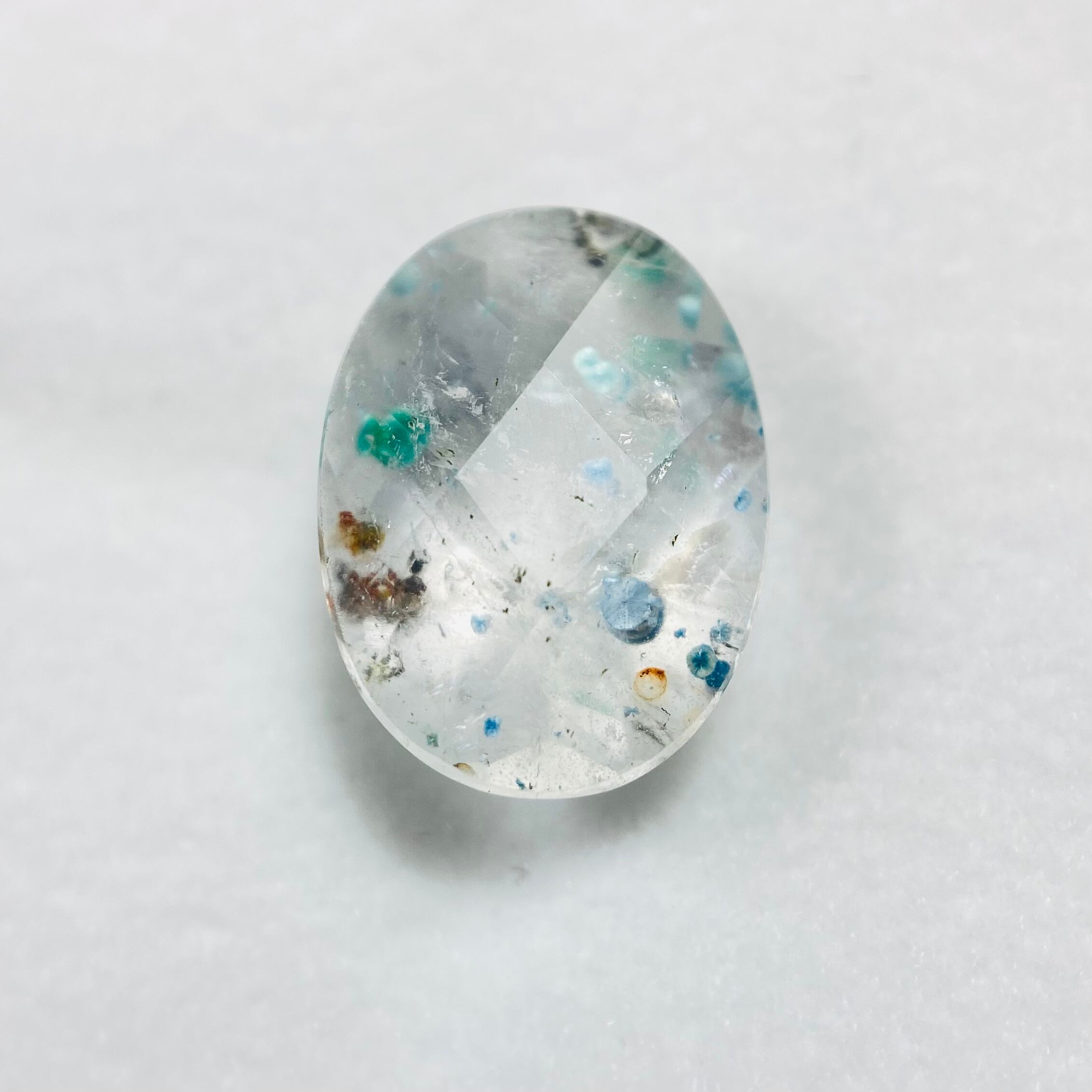 チェスカットの珍しいギラライトインクオーツ