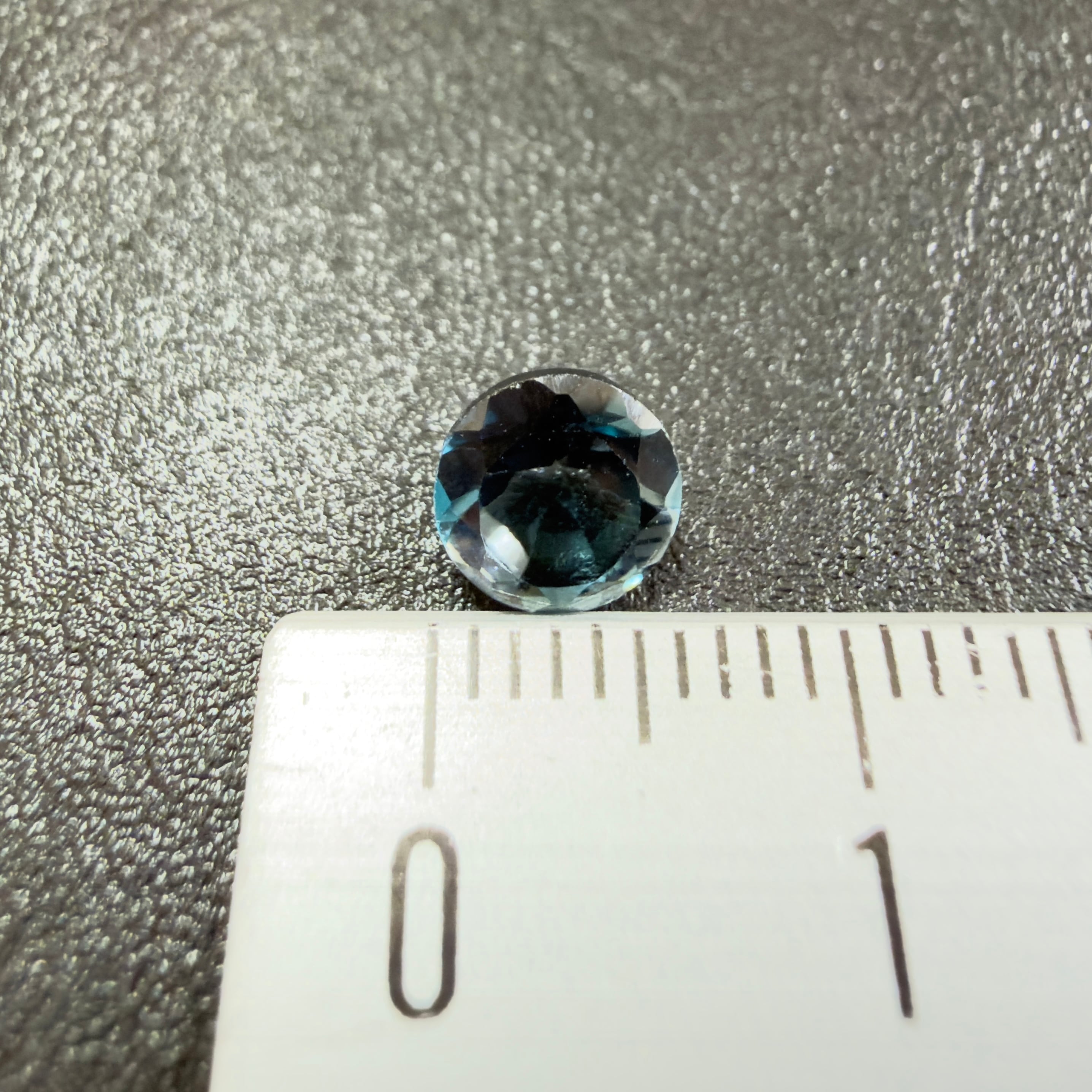 ロンドンブルートパーズ】 ルース ブラジル産 1.07ct | たからいし