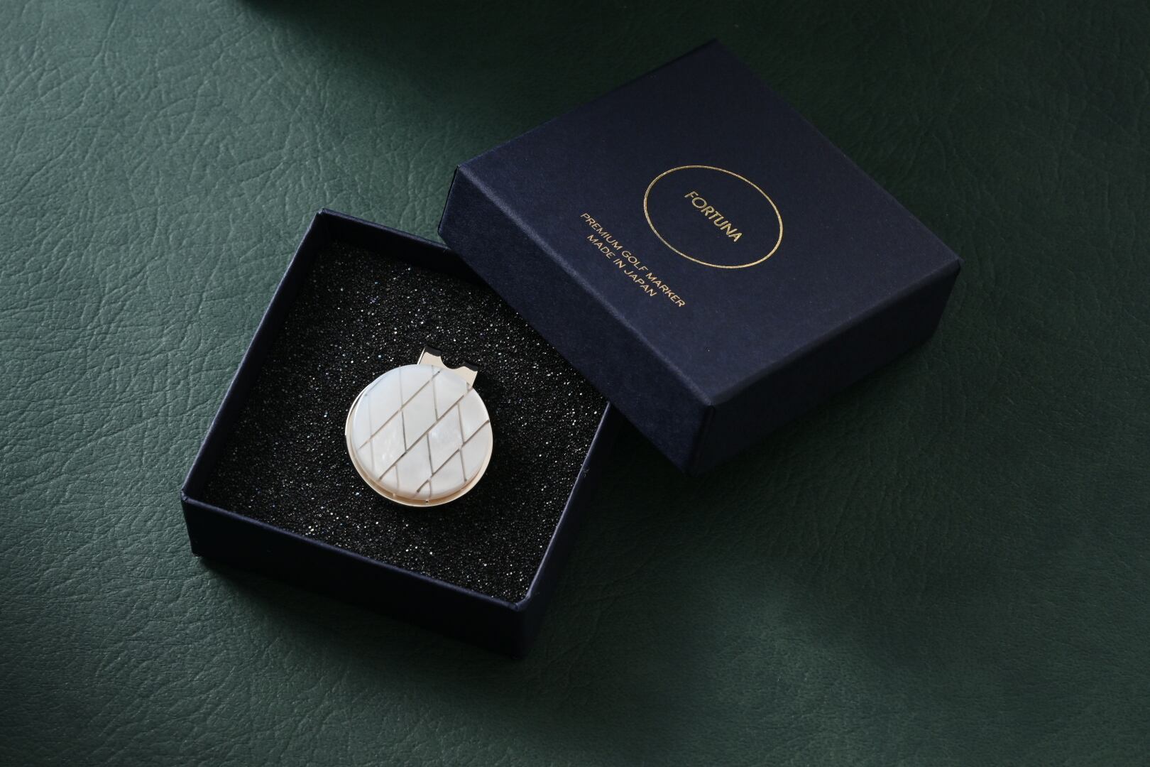 鯖江の眼鏡職人が作ったゴルフマーカー【ホワイト】 | Pay ID