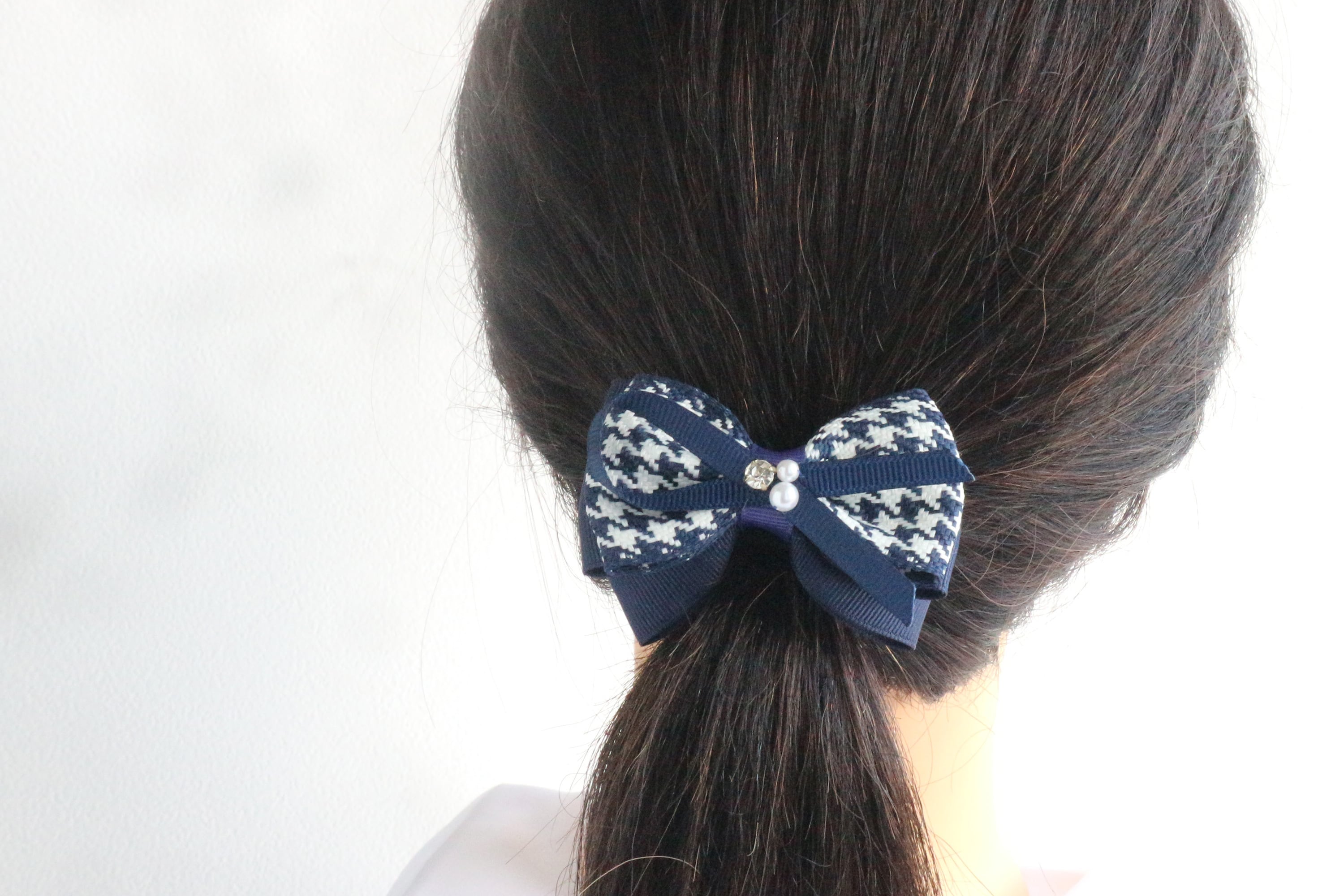 white×pearl♡simpleトリプルリボンのヘアゴム ヘアゴム クリスタル風