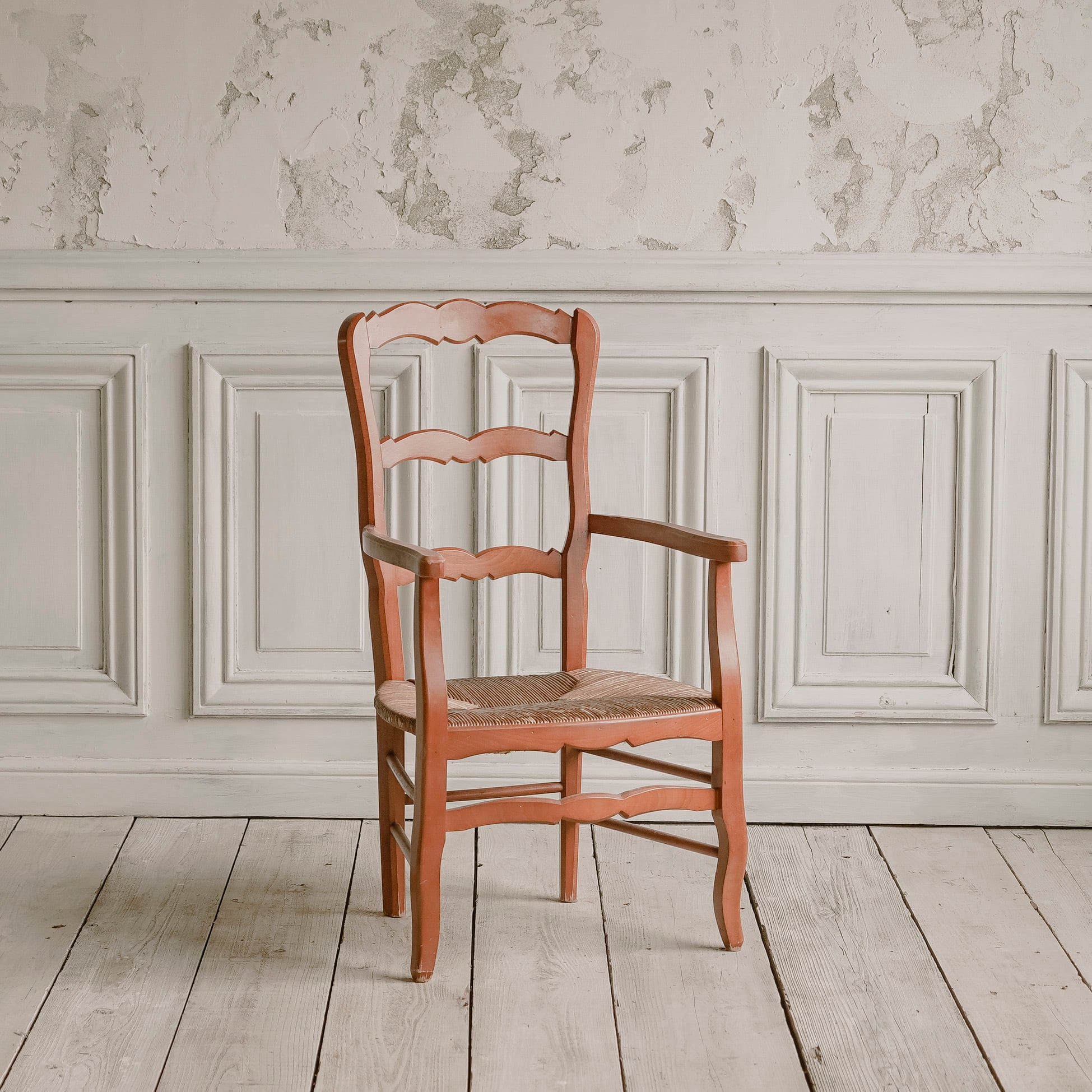 チェア/アンティーク/アームチェア/ラダーバックチェア/空間装飾/ディスプレイ/椅子/イス