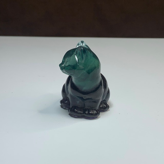 在庫SALE☆3.ちょこんと座っている可愛いフローライトねこ