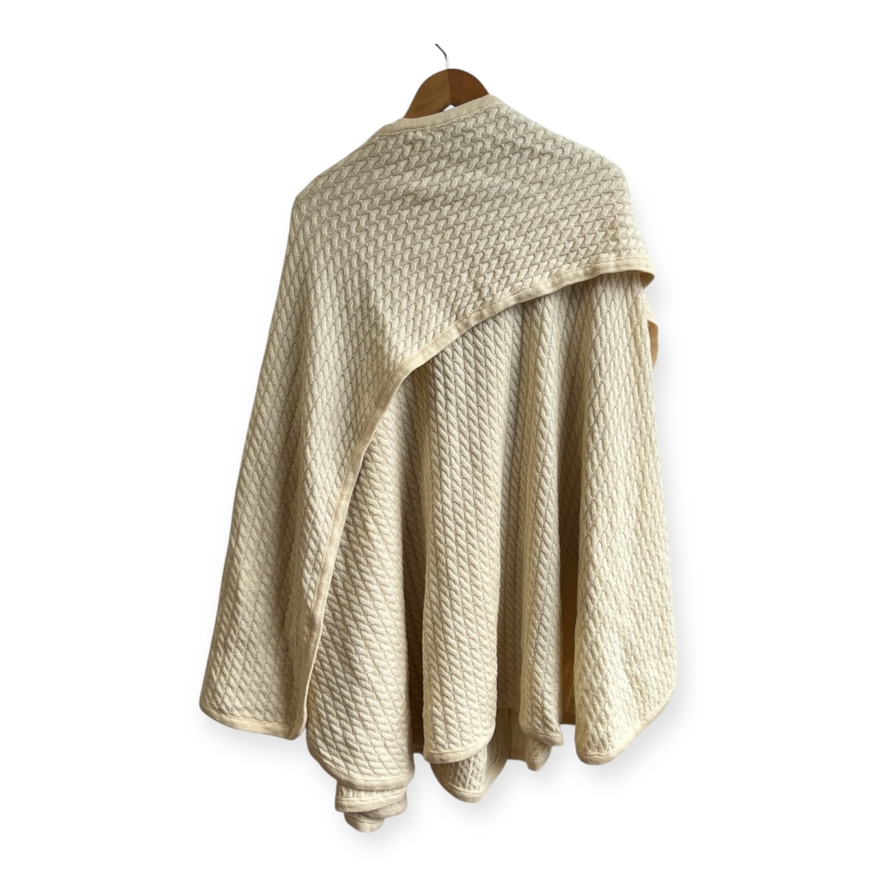 タグ付き 未使用品 イタリア製 トラサルディ TRUSSARDI BOUTIQUE ケーブル編み ポンチョ セーター サイズ 42 /アイボリーベージュ
