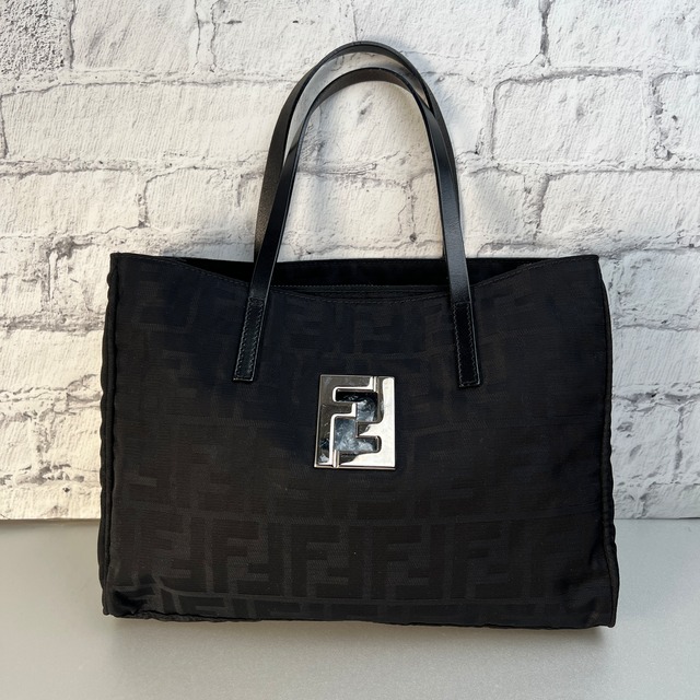 FENDI フェンディ ズッカ柄   ハンドバッグ ブラック A-9600