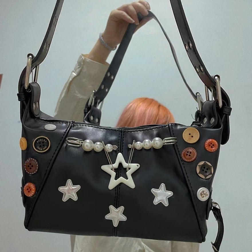 ゴスロリ通販 With U ゴシック ロリィタ ショルダーバッグ ソフトレザー レトロ 安全ピン ボタン 星ワッペン ストリート系 原宿ファッション