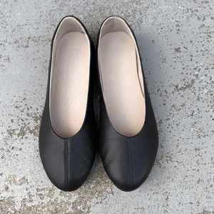 【新作】本革ハンドメイド/ラウンドフラットシューズ／ブラック　❄︎made in Japan❄︎