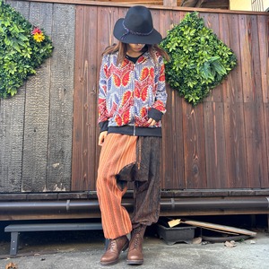 バタフライ柄パーカー