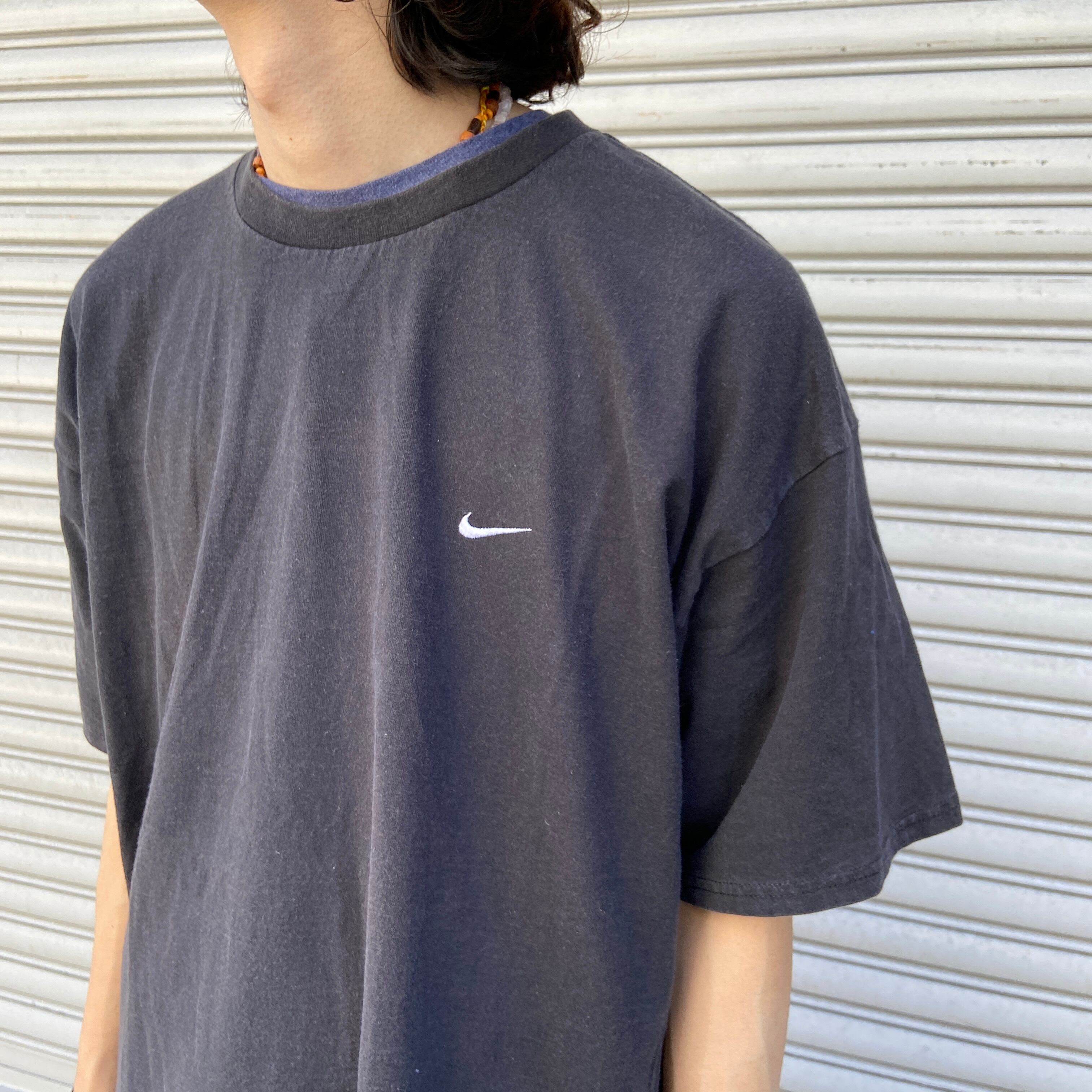 送料無料』NIKE 90s ワンポイントロゴTシャツ 刺繍 フェードブラック