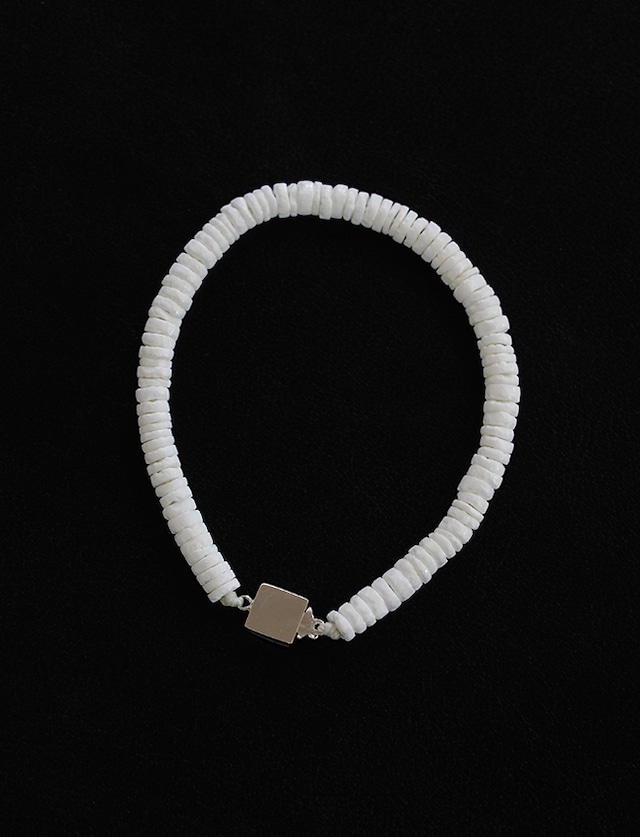 DIGAWEL : WHITE SHELL BRACELET