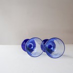 つやっとぷるっとした青のリキュールグラス