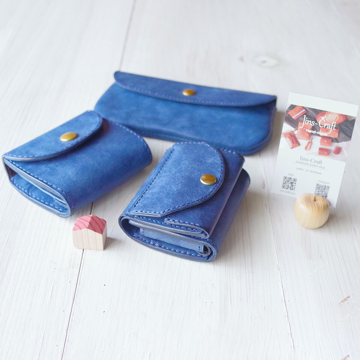 【ハンドメイド】コバルトブルーのイタリアンレザーを使用したハーフウォレット小銭入れ無し仕様 ハーフウォレット Kururi（クルリ） ペトロリオ | Wallet,Half