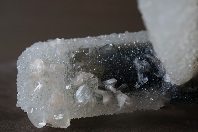 アポフィライト/スティルバイト/カルセドニー Apophyllite/Stilbite/Chalcedony 859