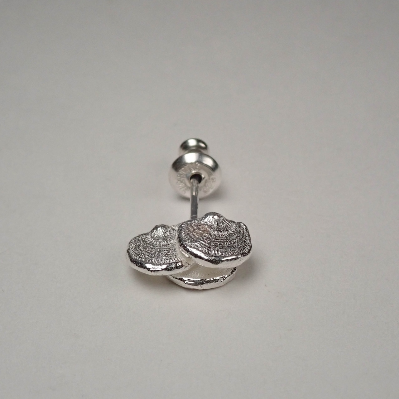 Sサイズ ウチワタケ シルバーピアス tree mushroom silver earrings S（片耳）