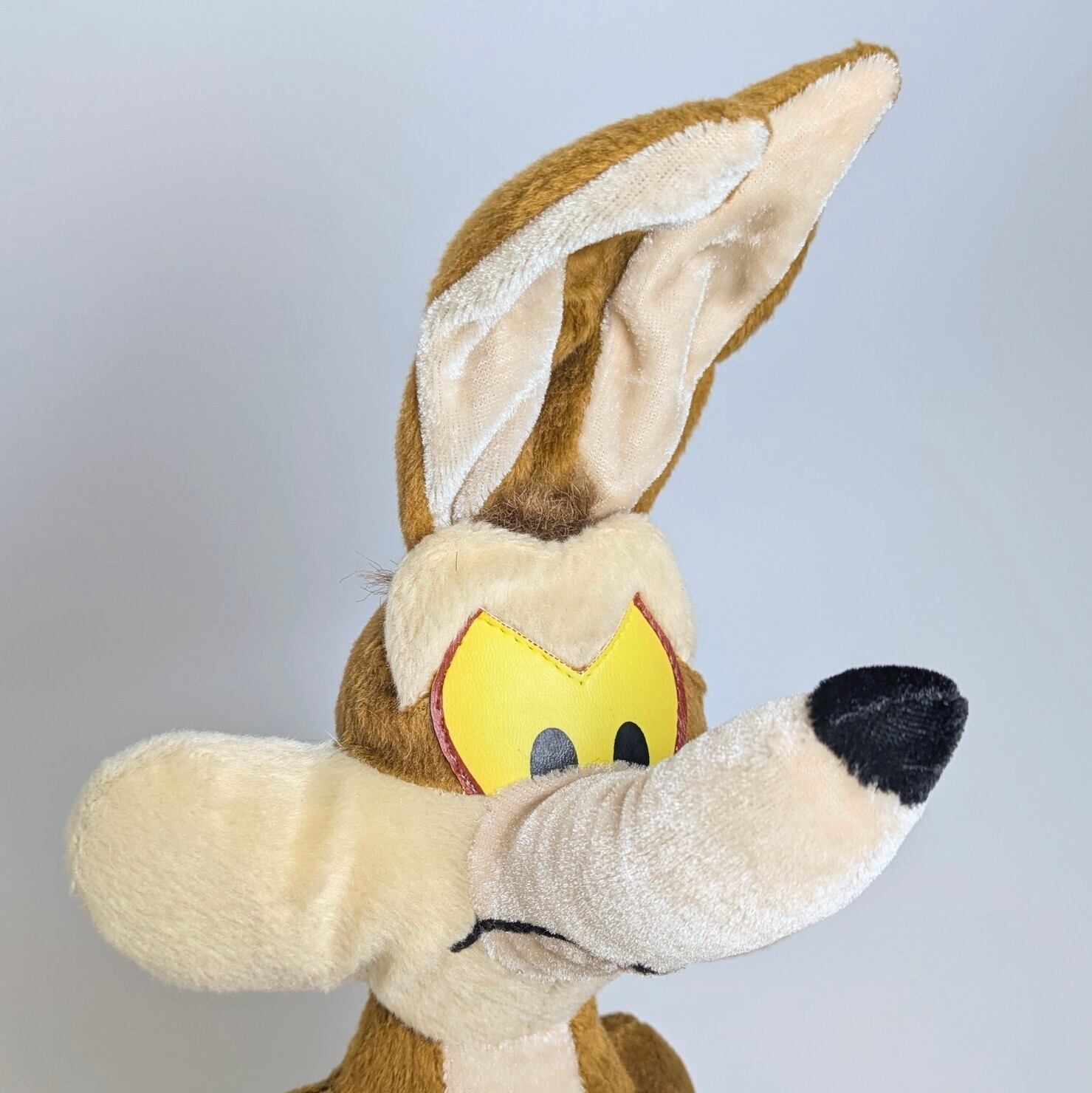 ☆ DEADSTOCK / VINTAGE 90' ☆【 Looney Tunes ( ルーニーテューンズ ) 】ワイリー・コヨーテ plush CANADA LIMITED / ぬいぐるみ / プラッシュ 〚アメリカン雑貨 アメトイ〛