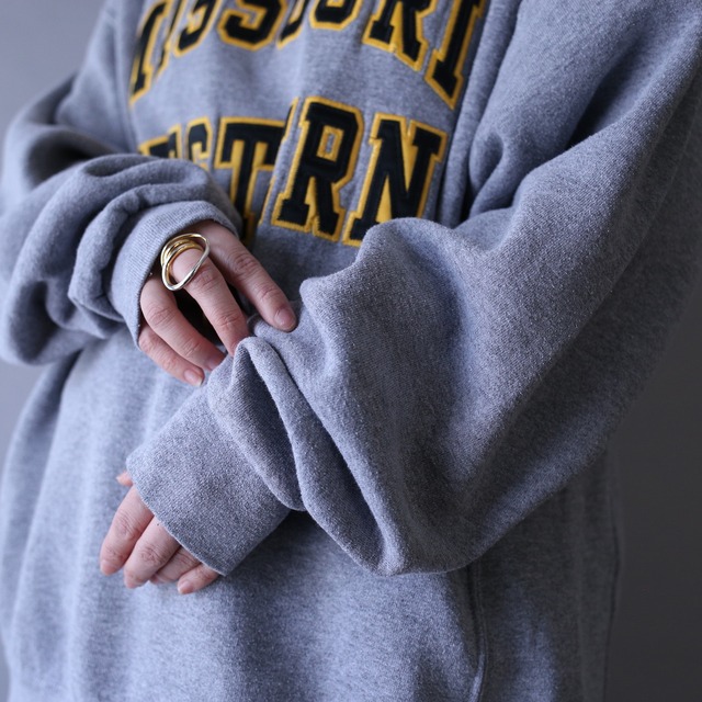 "RASSELL ATHLETIC" over silhouette sweat shirt