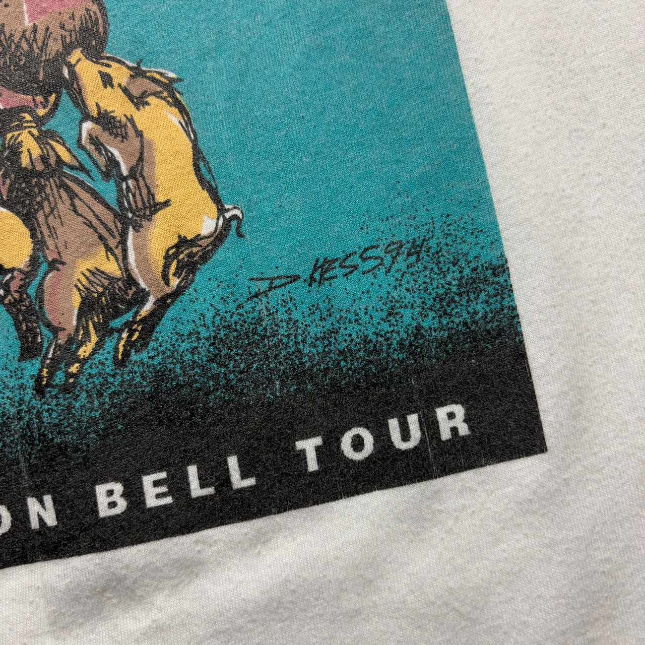 vintage 1994’s PINK FLOYD music tee “THE DIVISION BELL” artwork by Derek Hess