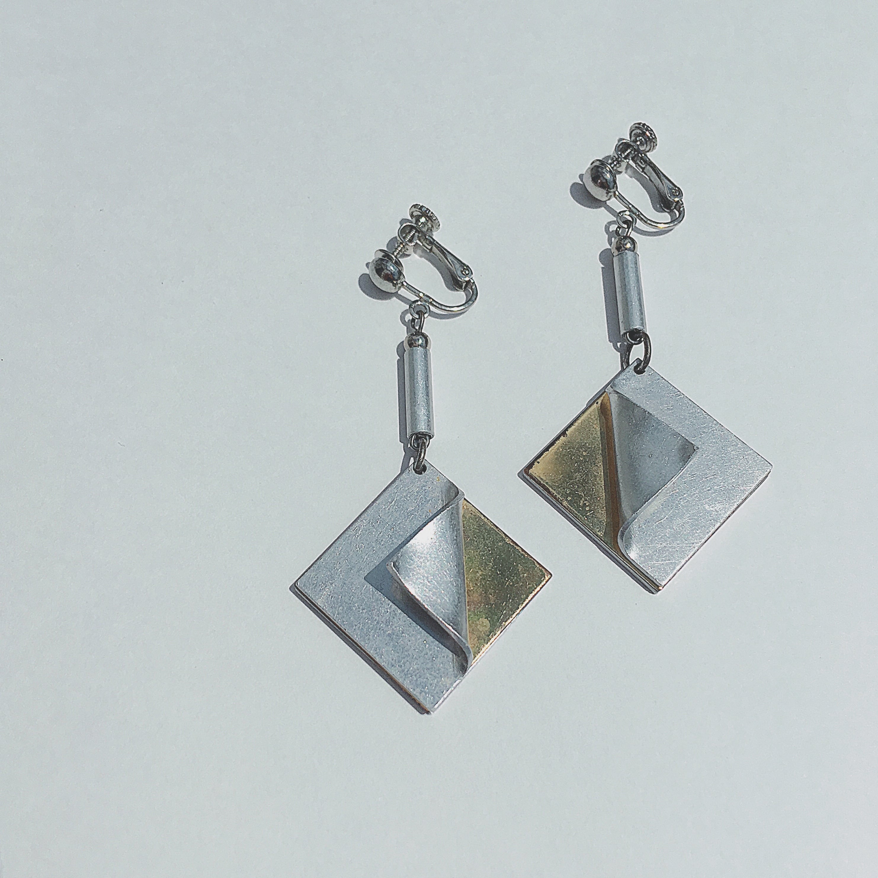 Vintage 60s silver & gold tone square earrings pat no 3.176.475