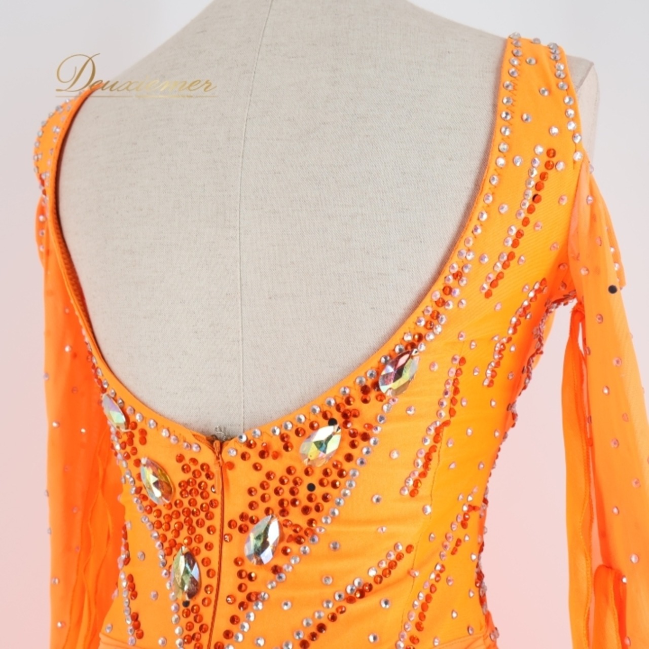 社交ダンス 衣装 スタンダードドレス ワンピース ドレス フロート デモ 競技 ダンス パーティ 発表会 フリル レース オレンジ系 鮮やか フロア映え ふんわり スカート 3枚重ね Mサイズ レディース 競技用 ダンス衣装 発表会用ドレス デモ用ドレス 目立つ おしゃれ ダンスパーティー