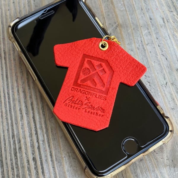 ドラゴンフライズ×広島ジビエレザー】鹿革スマホクリーナー｜液晶画面