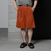 INTERIM(インテリム)WIDE COTTON SUMMER CORDUROY DEADSTOCK FABRIC ２TUCK BUTTON SHORTSコーディネート