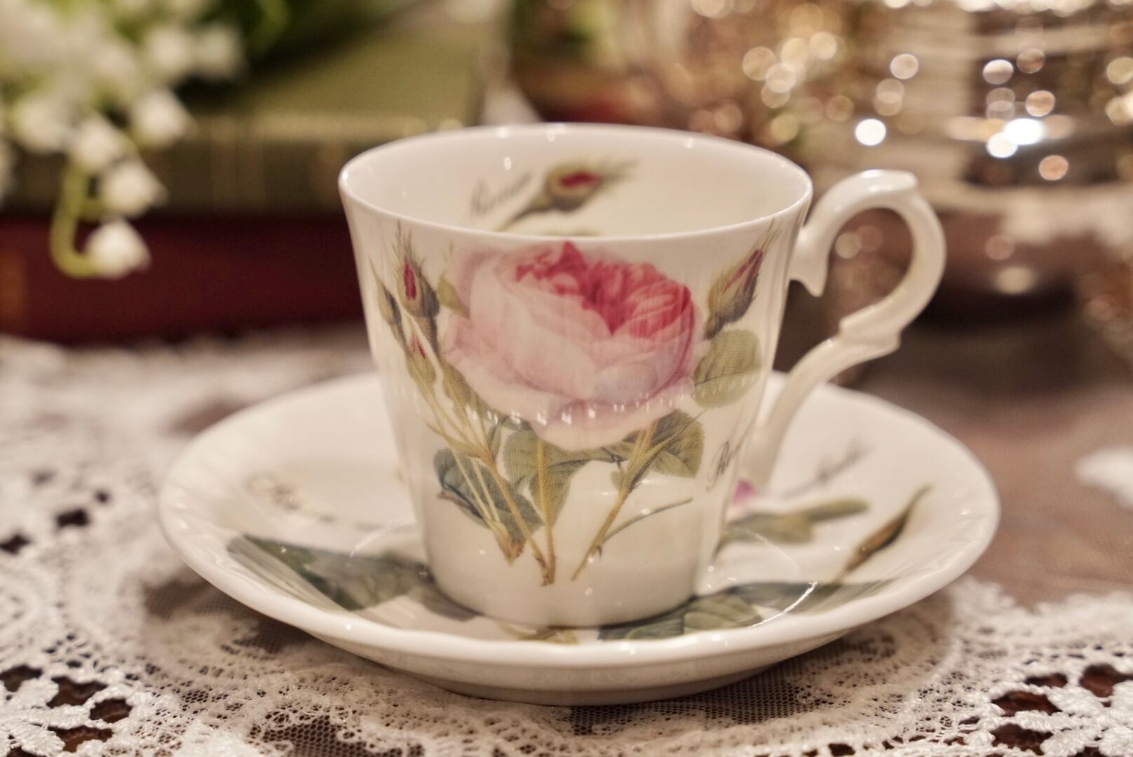 【Roy Kirkham】ロイ・カーカム Redouté Roses ルドゥーテ・ローズ デミタスカップ&ソーサー ヴィンテージ