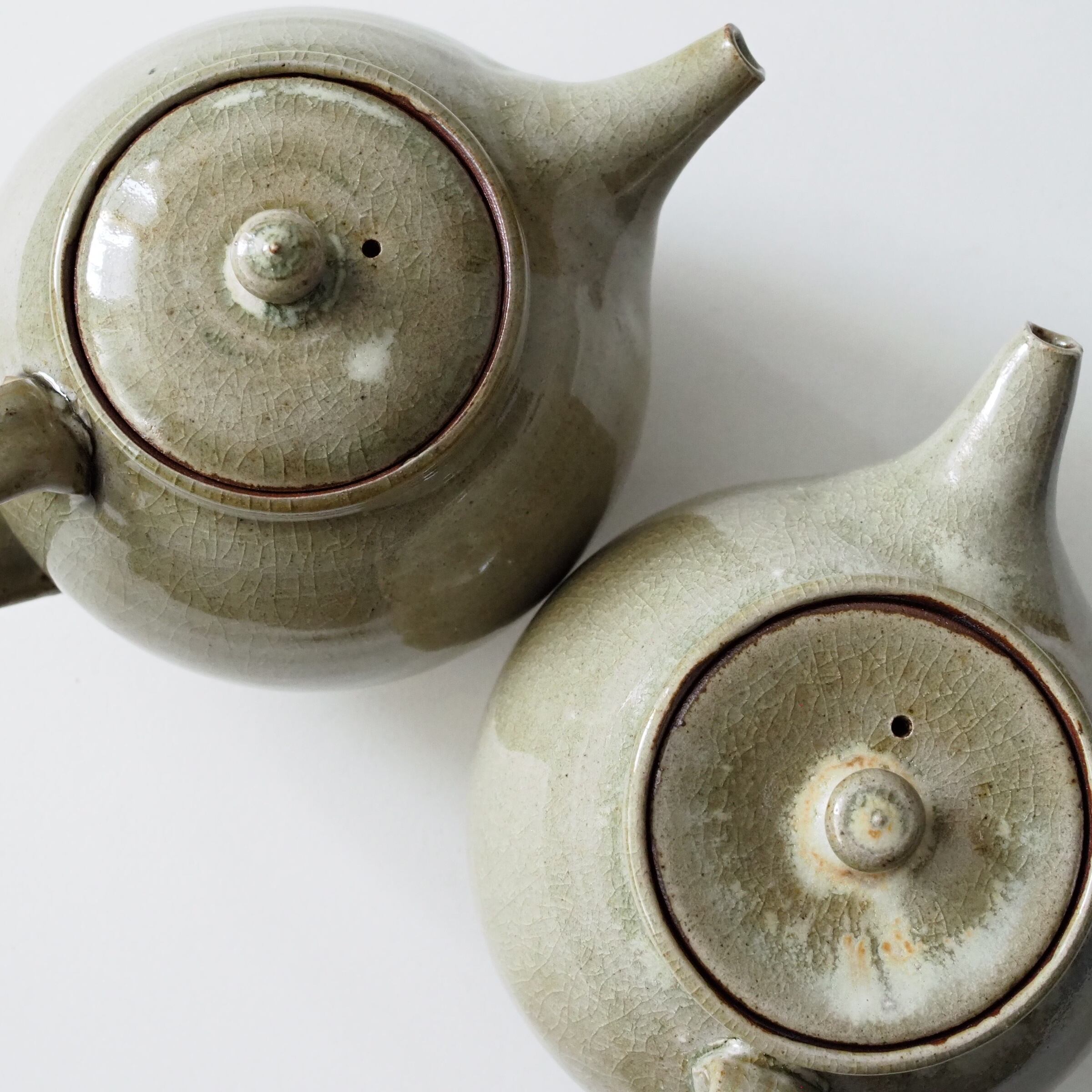 田谷直子 ポット(灰釉・はちみつ・黒ルリ) | H.works