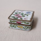 陶器のジュエリーボックス