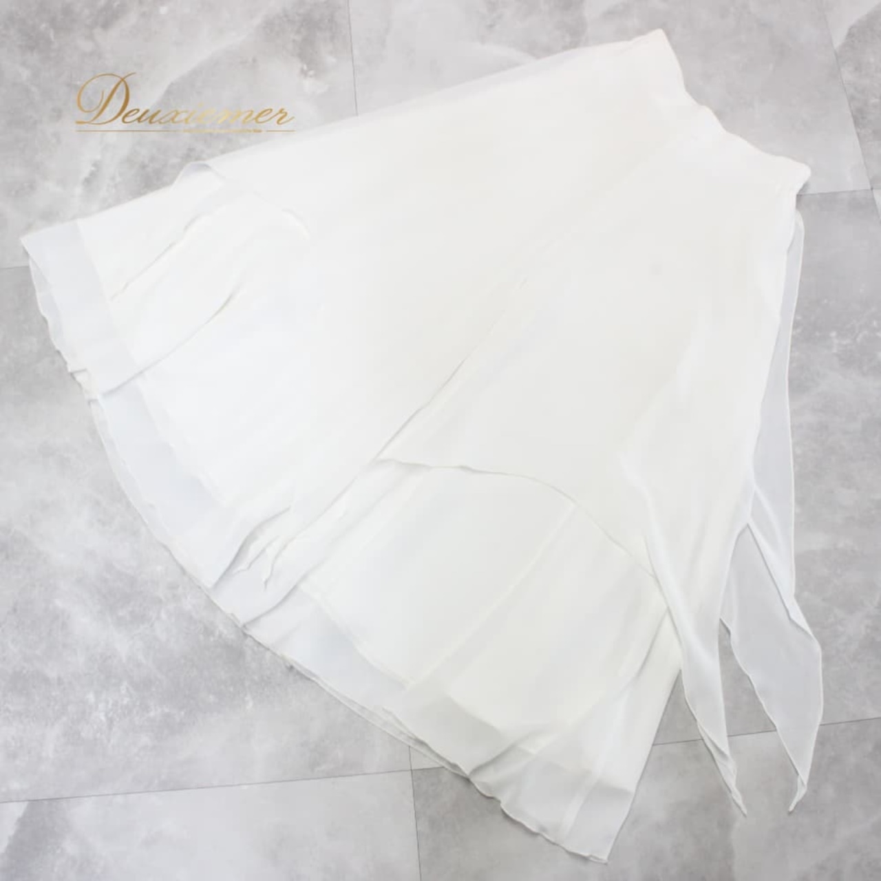 社交ダンス 衣装 スタンダード スカート レッスンウェア レディース Papillon ホワイト系 白 無地 フォーマル 練習着 シンプル ラウンドネック 丈長め フレアスカート ひらひら スカート単品 白スカート フォーマル練習 ダンスレッスン ダンス衣装 スタンダード用 ウエスト調整 きれいめ 清楚 無地シンプル ポリエステル 伸縮性 ポケットなし ファスナー ペチコート風 シワになりにくい ヨーロピアン ダンス ウェア 婦人用 レディース用 白コーデ 上品 エレガント コーデ映え コーラス 文化祭