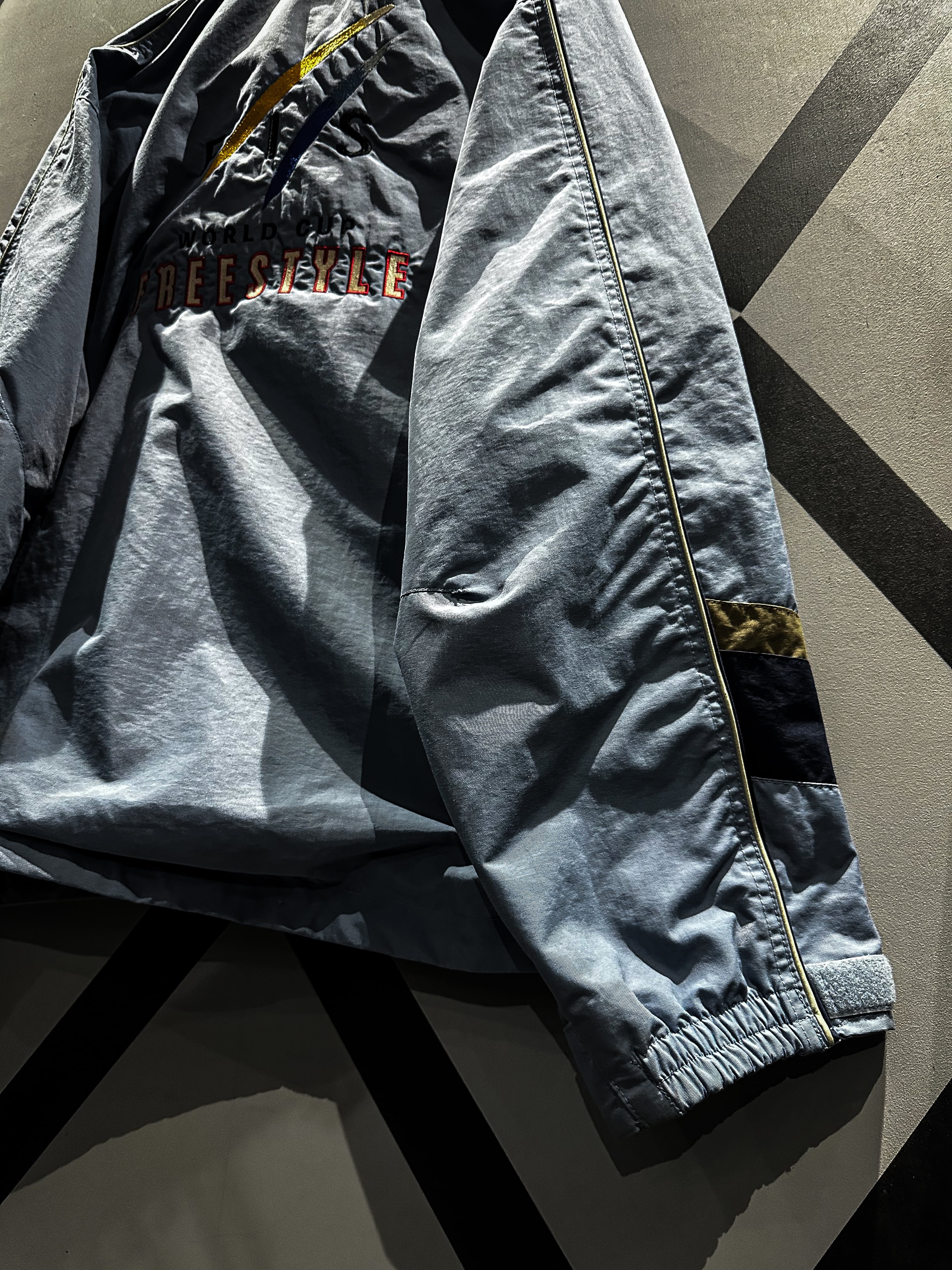 X VINTAGE】