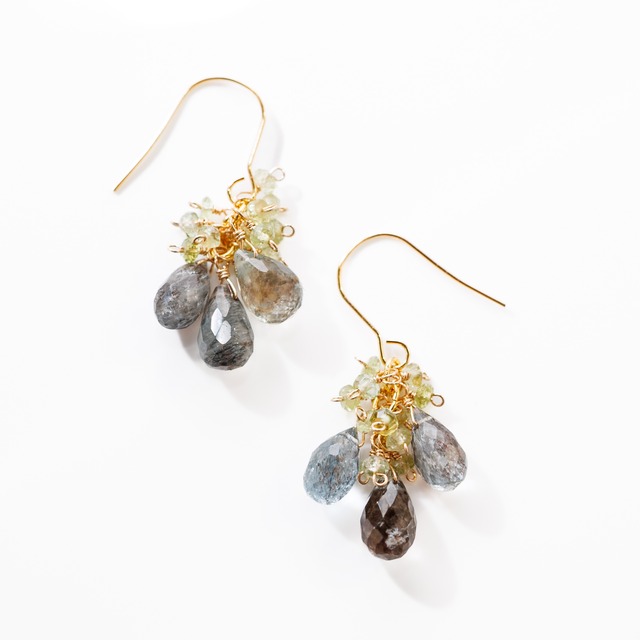 モスアクアマリン グリーントルマリン 戯れシリーズ ピアス