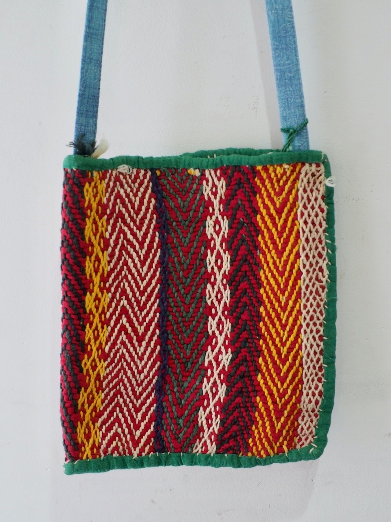 kutch bag A8