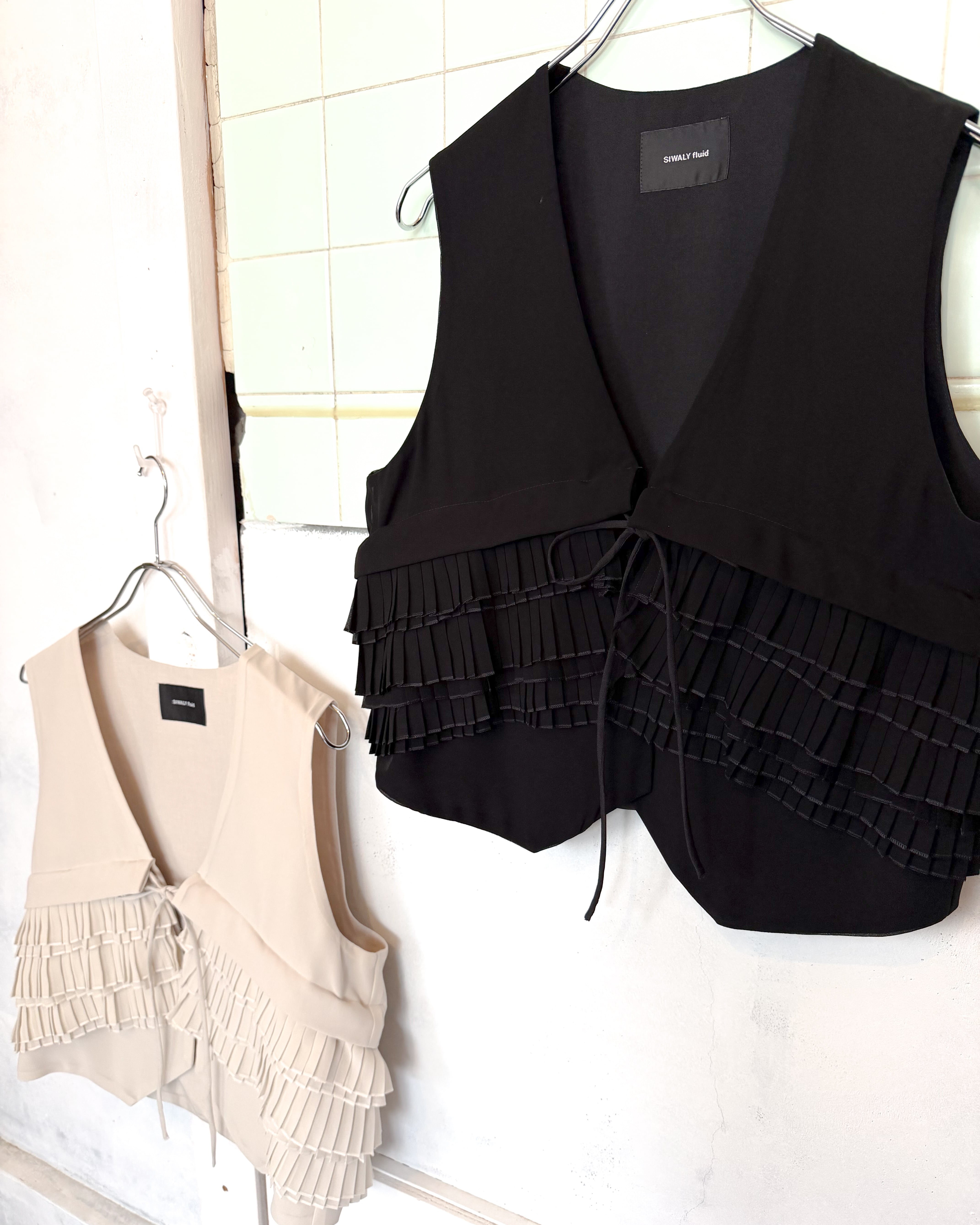 SIWALY fluid WOMEN】Sheer Pleats Vest | Little Warriors