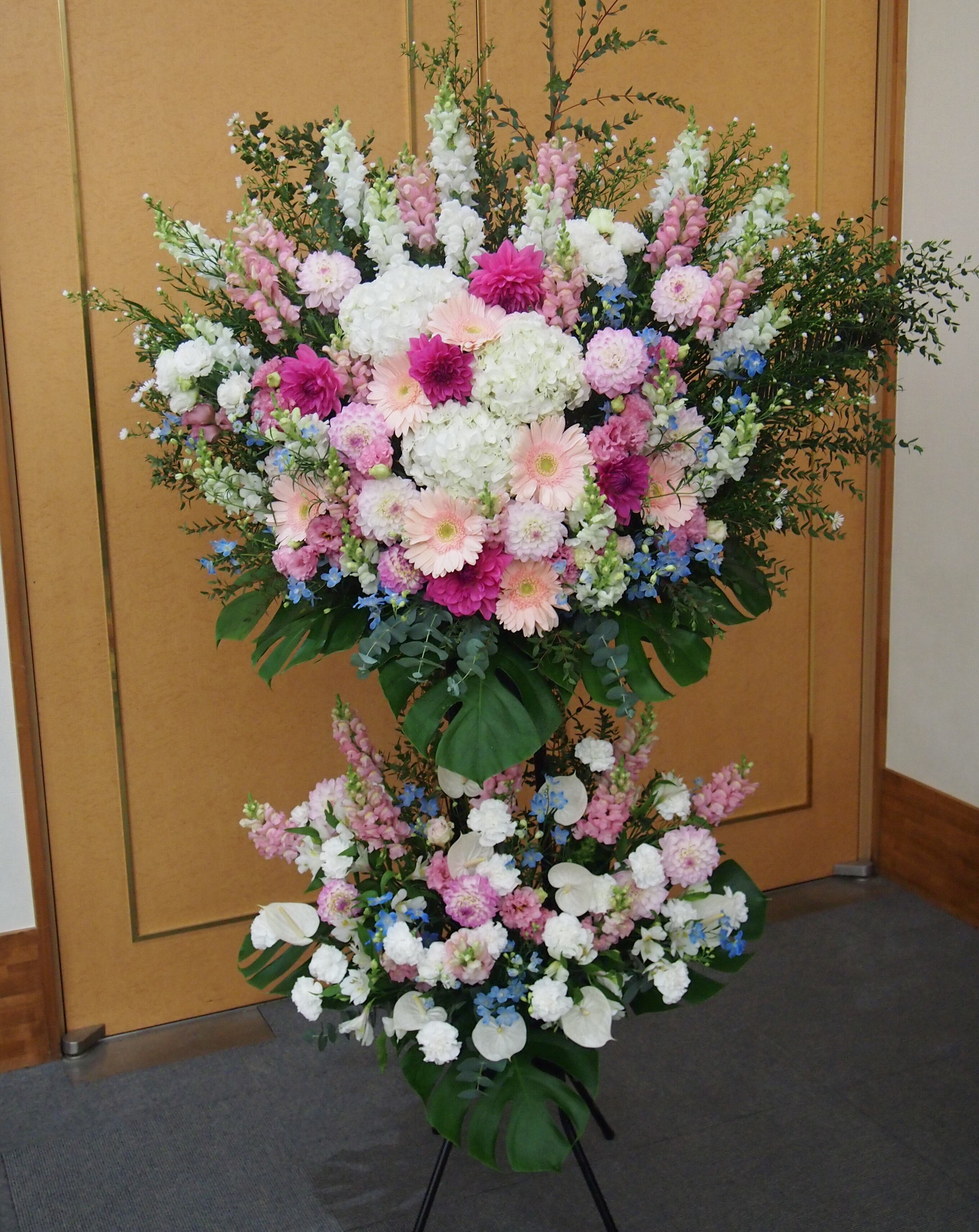 お祝い用スタンド花（2Lサイズ・2段） | 花の店サトウ オンラインショップ