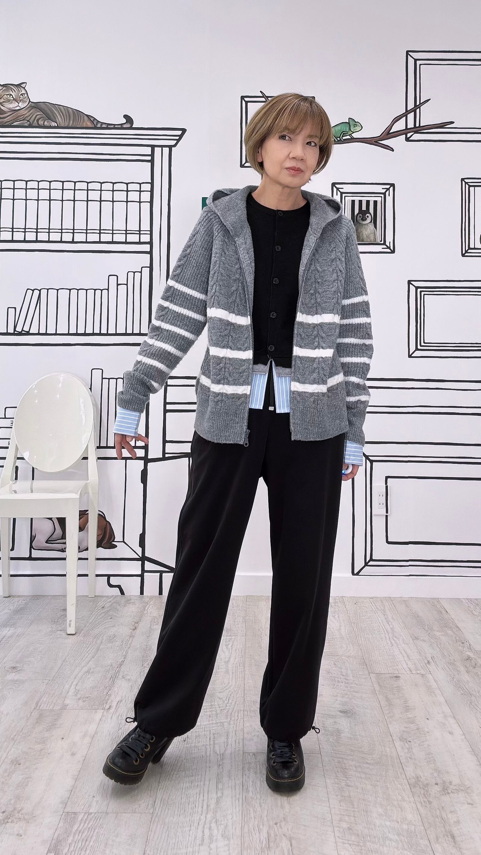 レイヤーなニットカーディガン　　ブラック　ご予約制です。2週間くらいかけります。