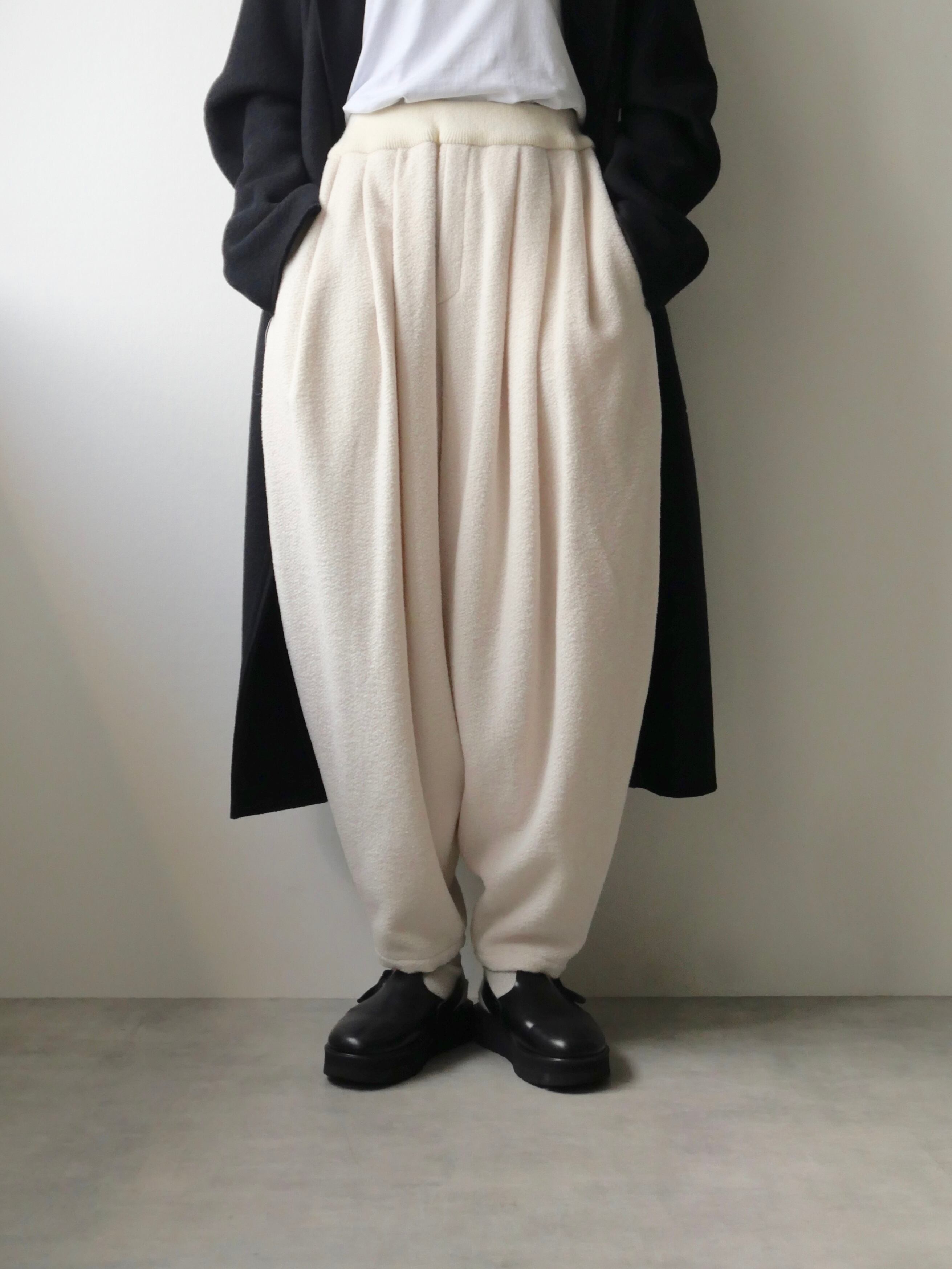 TENNE HANDCRAFTED MODERN / waist rib knit 3tuck tapered pants 