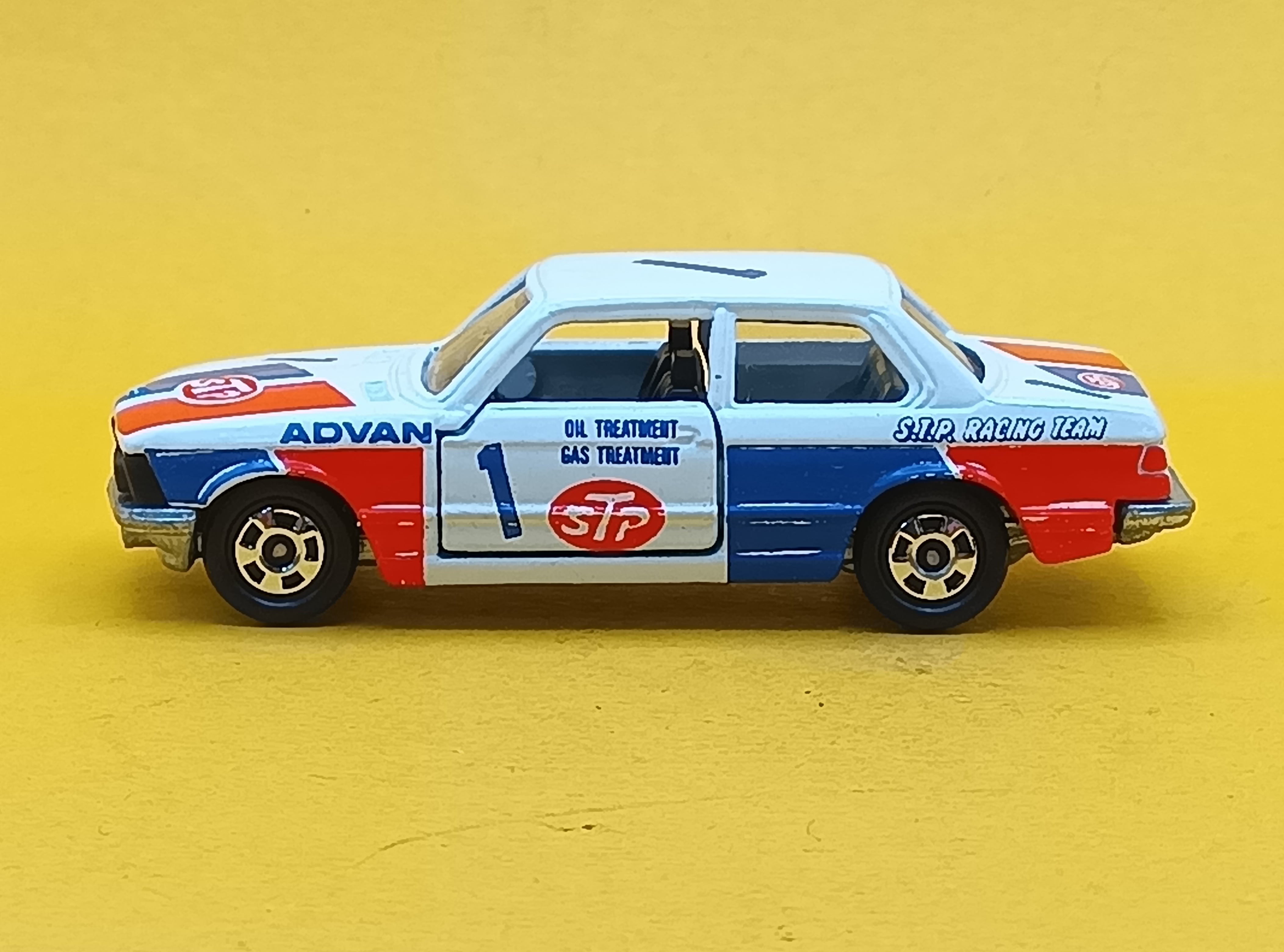 トミカ 外国車シリーズ F23 BMW 320i 日本製/青箱【87018326 トミカ 外国車シリーズ F23 BMW 320i 日本製/青箱【87018326