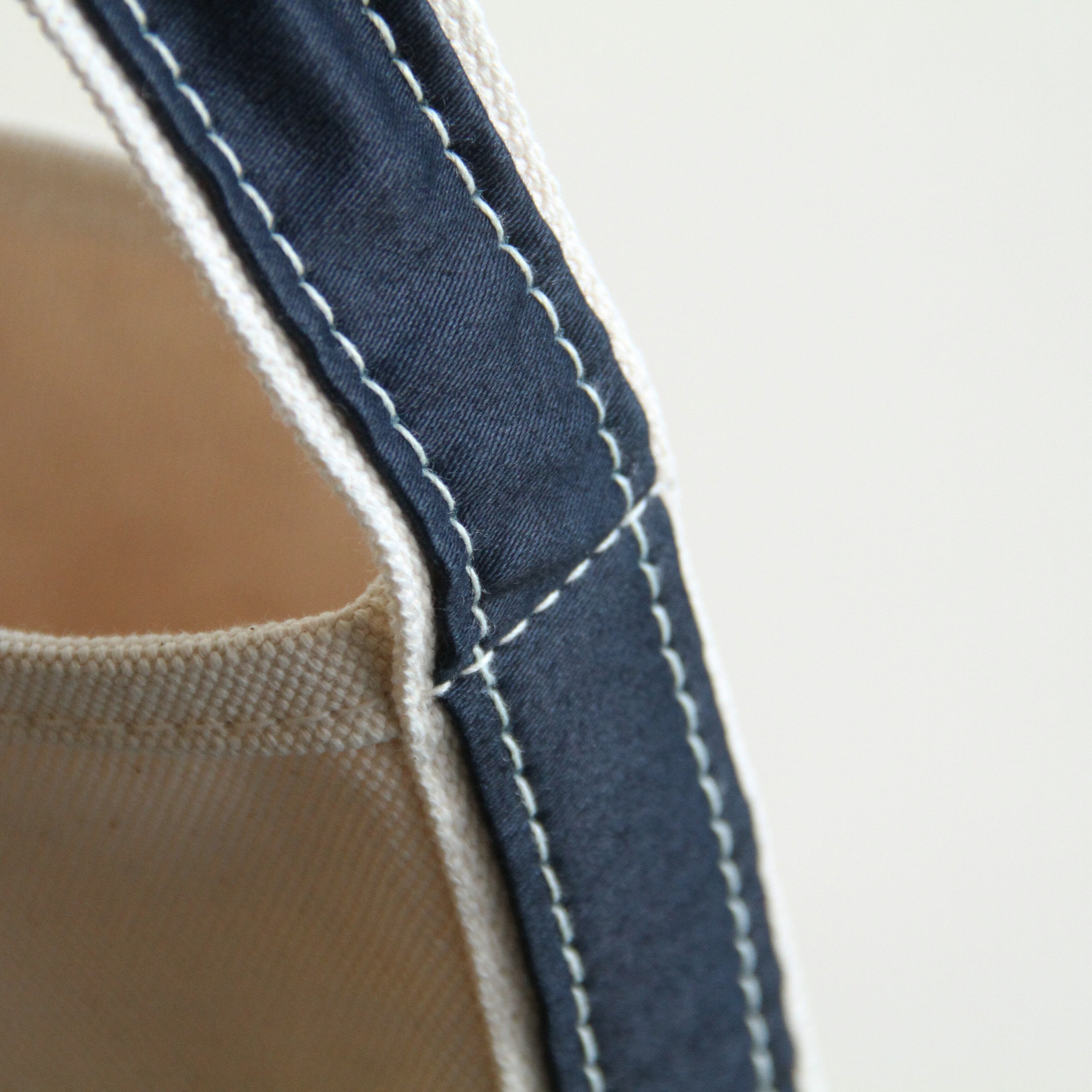 OUTIL【 unisex 】Sac Mouchard Bouteille | Terminal OUTIL【 unisex 】Sac Mouchard Bouteille | Terminal