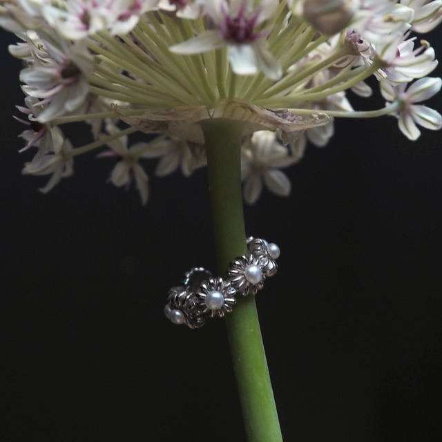 bloom ear cuff perl & pinky ring