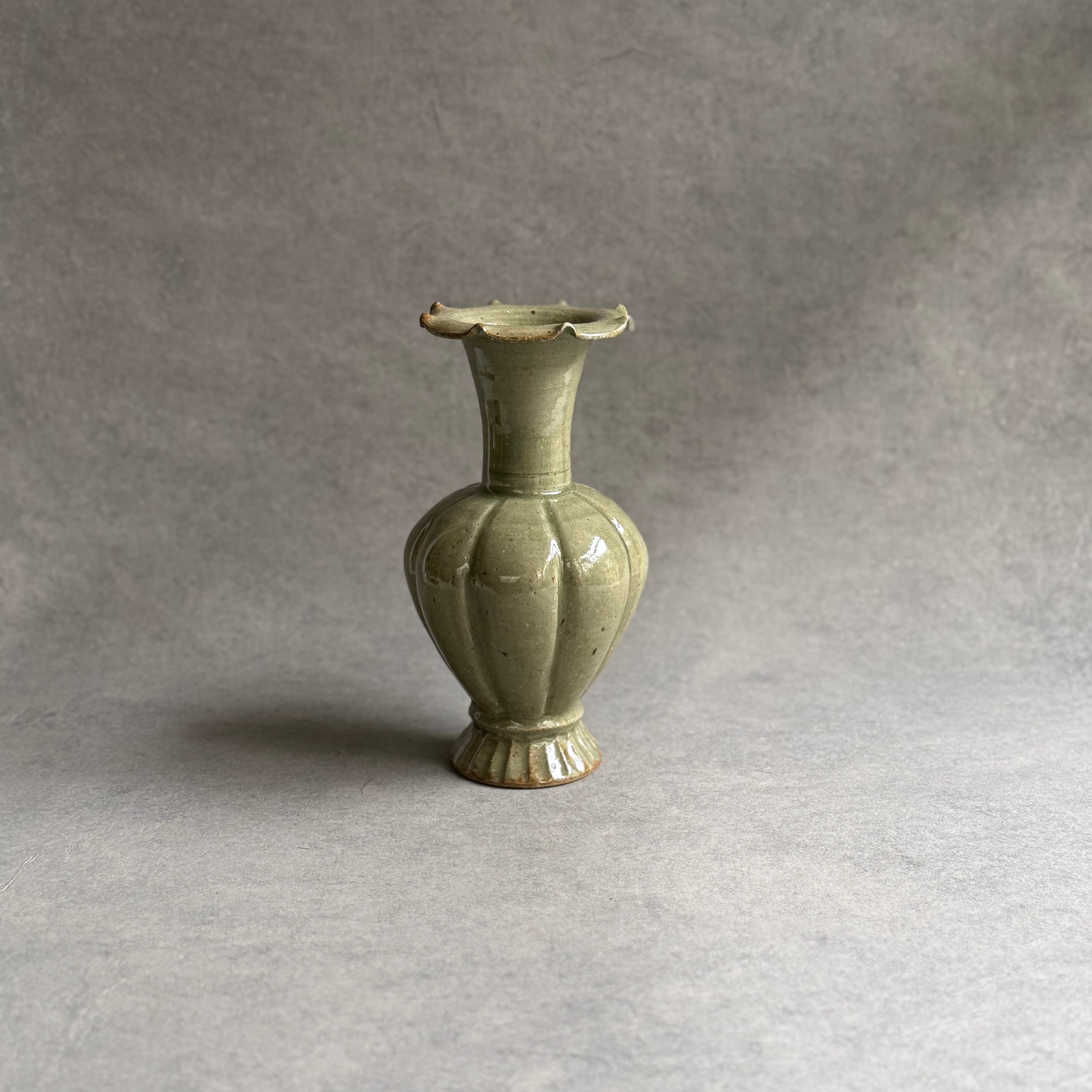 日高伸治 青白磁蓋付薬壺 大 | gallery 一白