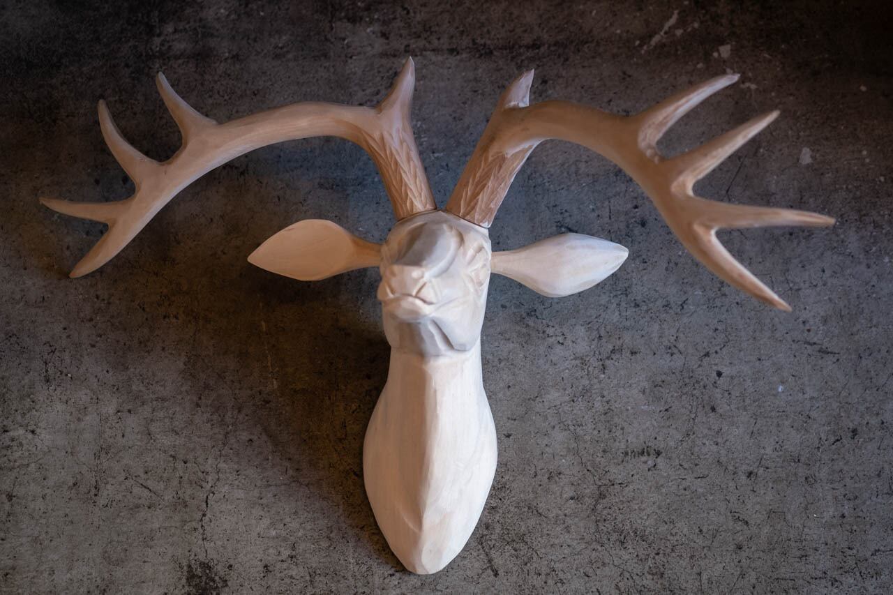 WOOD ANIMAL HEAD / Deer