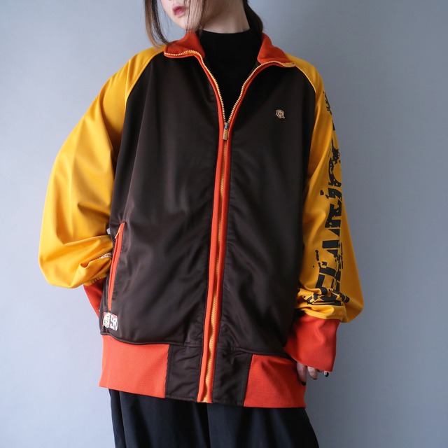 "Roca Wear" good coloring switch design sleeve printed over silhouette track jacket