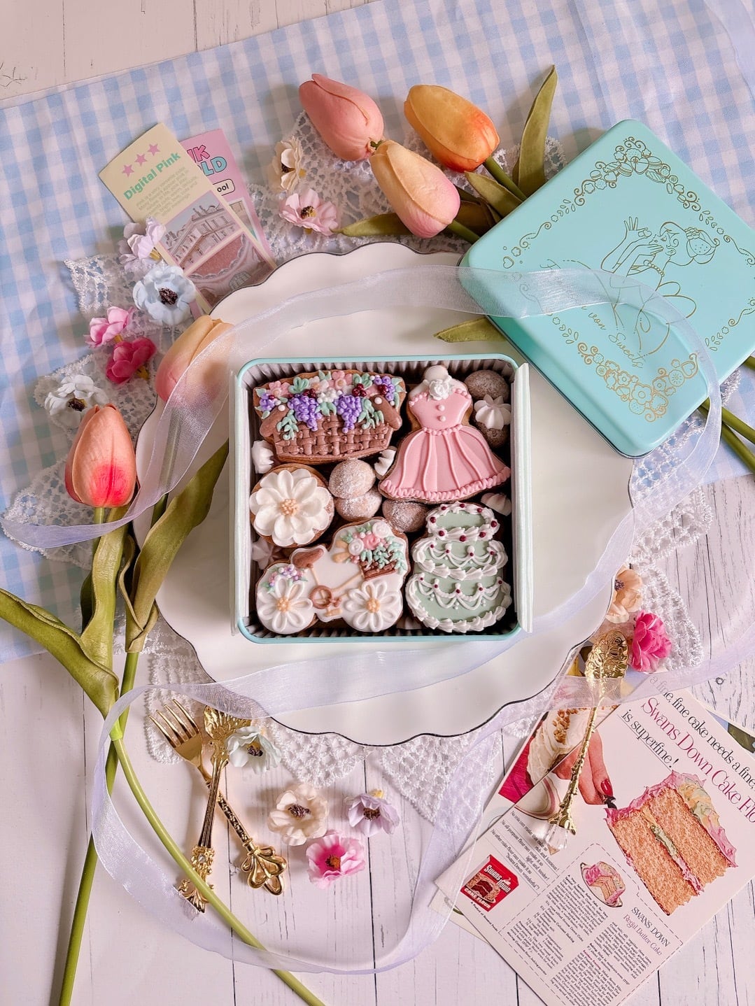 PICNIC DAY アイシングクッキー缶 | Francesca von Sweets