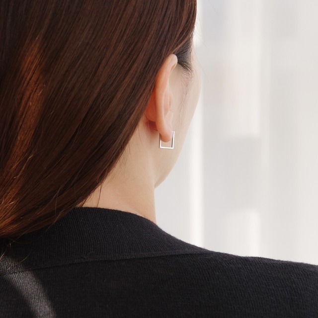 K18ホワイトゴールド レクタングルフープピアス＜Short Type＞【MKW0013P1】