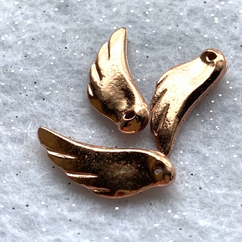 天使の羽ビーズ　ピンクゴールド　5×16mm(３粒入)
