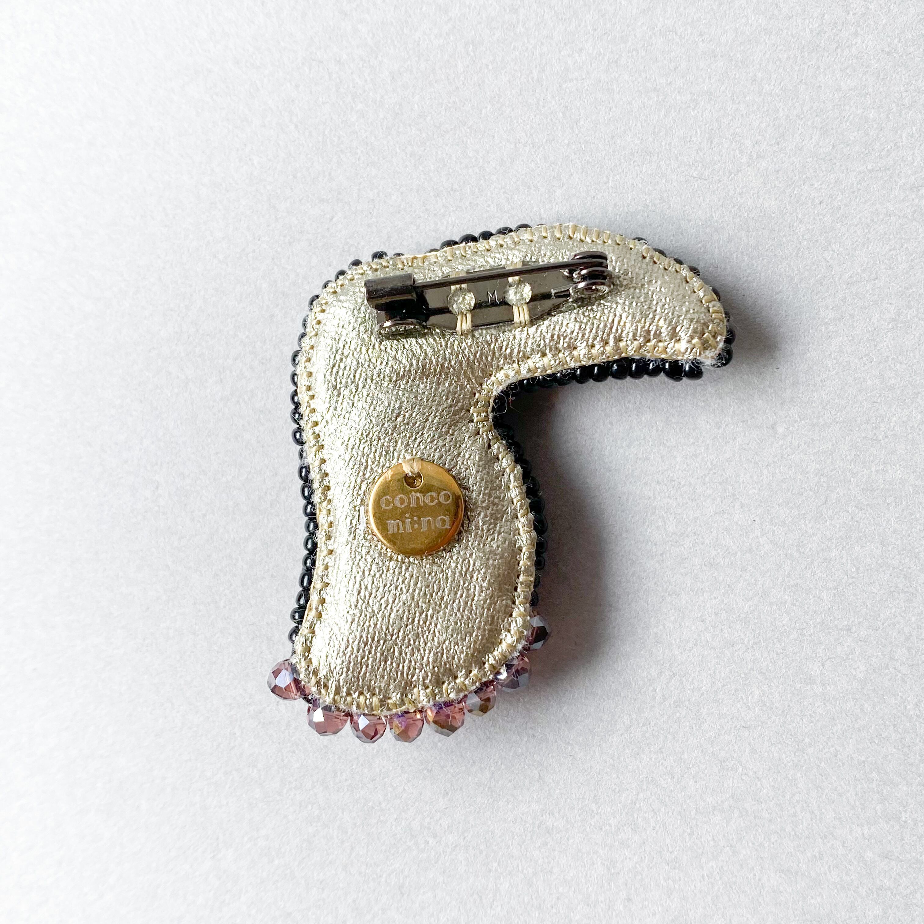 オニオオハシのブローチ /鳥モチーフ ビーズ刺繍ブローチ おしゃれの