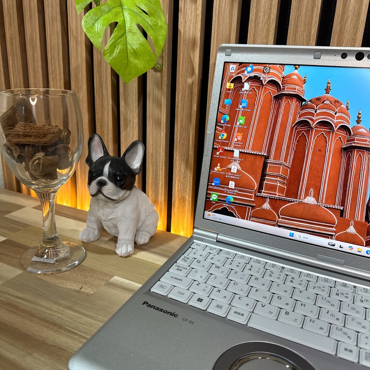 \ 公式ショップ限定価格❣️/ 最新モデル《超軽量》Let's note SV1 メモリ16GB SSD256GB Core i5第11世代 人気 ノートパソコン 安心サポート&3ヶ月保証付き