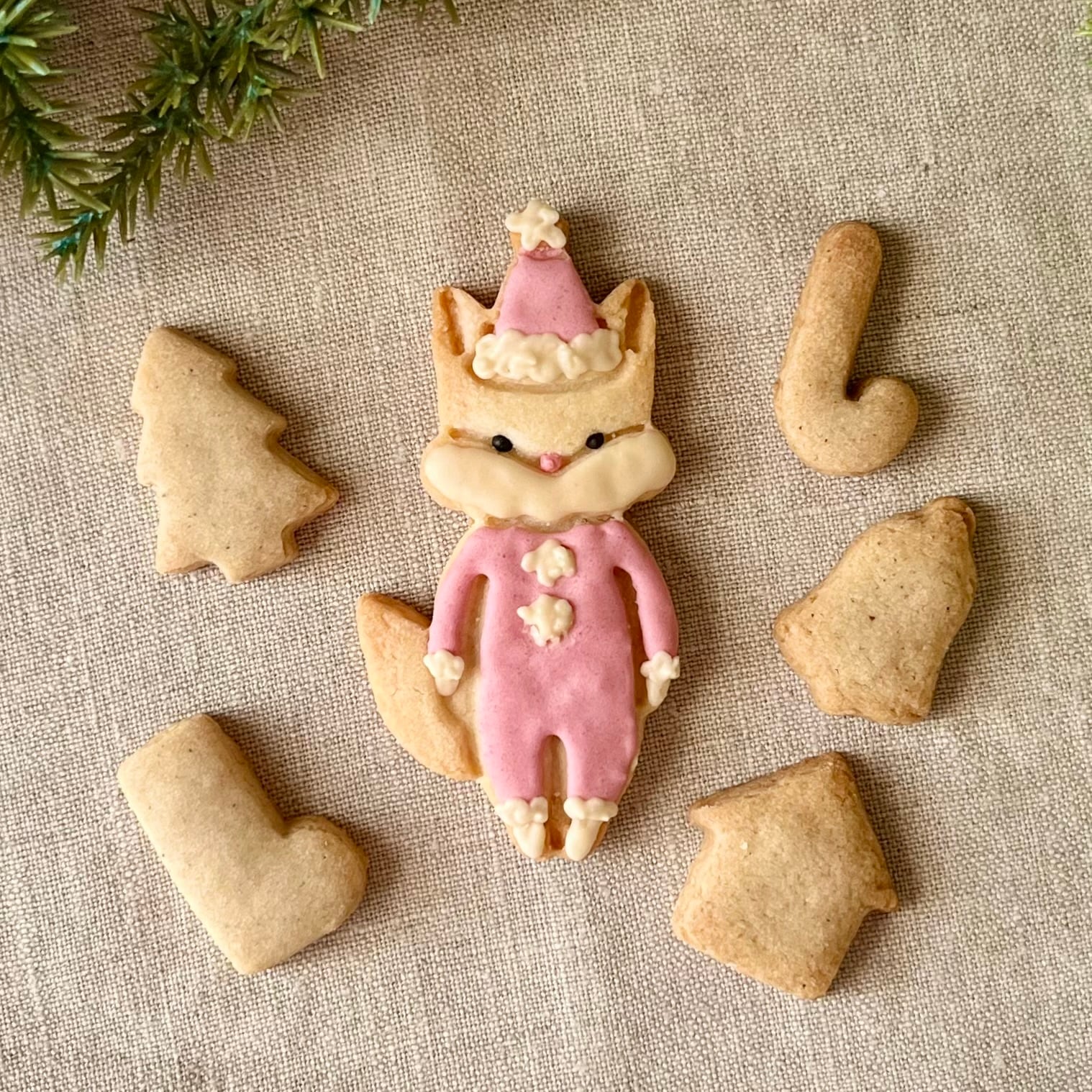 【12/21 (日) 店頭受け取り】産直フレッシュ苺のブッシュドノエル（手作りのChristmas米粉アイシングクッキー付き）